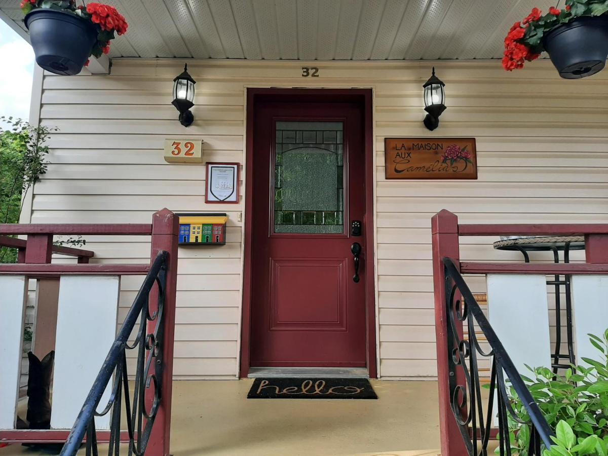 Bed and Breakfast La Maison Aux Camelias Coaticook Exteriér fotografie